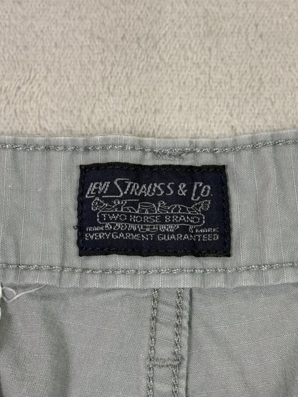 Levis good please